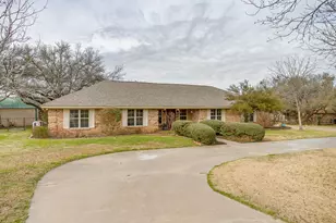 533 W Paloma Ct, Fort Worth, TX 76108 - Photo 2
