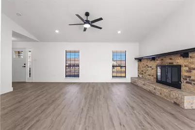 314 Southerland Avenue, Mesquite, TX 75150 - Photo 2