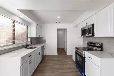 314 Southerland Avenue, Mesquite, TX 75150 - Photo 6