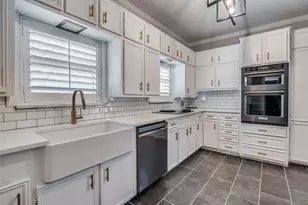 600 S Houston St, Kaufman, TX 75142 - Photo 8