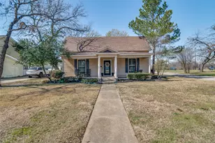 600 S Houston St, Kaufman, TX 75142 - Photo 2