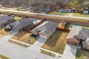 1080 Mooring Dr, Azle, TX 76020 - Photo 6