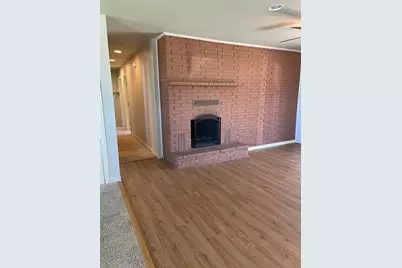 2105 W Pearl Street, Granbury, TX 76048 - Photo 8