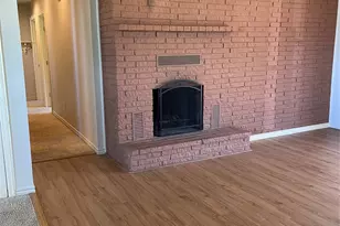 2105 W Pearl St, Granbury, TX 76048 - Photo 8