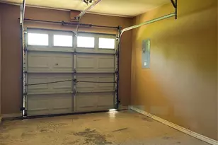 2105 W Pearl St, Granbury, TX 76048 - Photo 18