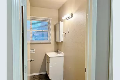 106 Monticello Drive, Waxahachie, TX 75165 - Photo 10