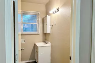 106 Monticello Dr, Waxahachie, TX 75165 - Photo 10