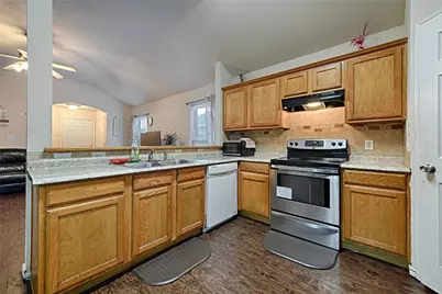 4545 Forest Glen Drive, Fort Worth, TX 76119 - Photo 6