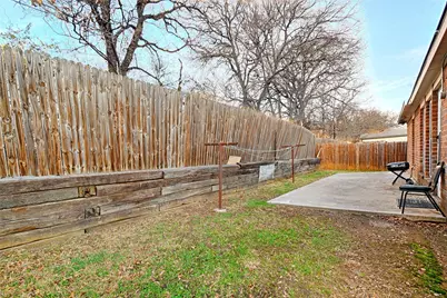 4545 Forest Glen Drive, Fort Worth, TX 76119 - Photo 14
