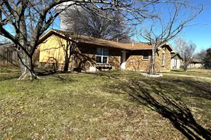 901 Meadow Mead Dr, Allen, TX 75002 - Photo 2