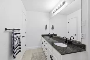 5001 Trails Edge Dr, Arlington, TX 76017 - Photo 16