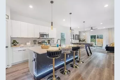 2610 Birmingham Avenue, Dallas, TX 75215 - Photo 6