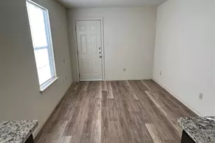 418 Hallvale Dr, Fort Worth, TX 76108 - Photo 4