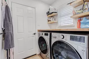 404 Mountainview Dr, Hurst, TX 76054 - Photo 6