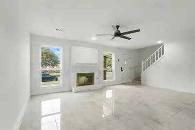 1934 Creek Wood Court, Irving, TX 75060 - Photo 4