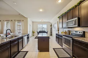 525 Meadow Springs Dr, Glenn Heights, TX 75154 - Photo 8