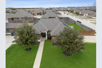 525 Meadow Springs Drive, Glenn Heights, TX 75154 - Photo 30