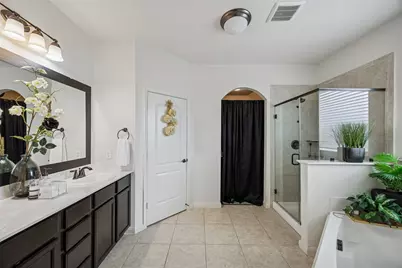 525 Meadow Springs Drive, Glenn Heights, TX 75154 - Photo 16