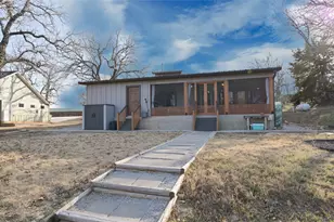 441 Cozy Cove Ct, Chico, TX 76431 - Photo 32