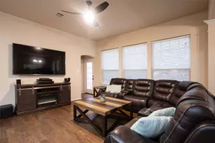 225 Buckingham Ave, Euless, TX 76040 - Photo 6