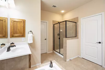 225 Buckingham Avenue, Euless, TX 76040 - Photo 14