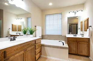 225 Buckingham Ave, Euless, TX 76040 - Photo 12