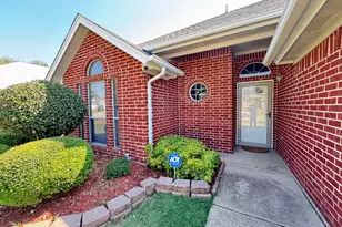 3400 Jack Atkins Ct, Haltom City, TX 76117 - Photo 2