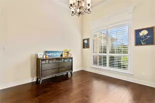 10701 Francis Dr, Waco, TX 76712 - Photo 4