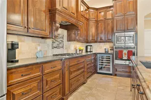 10701 Francis Dr, Waco, TX 76712 - Photo 14