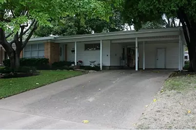 1815 John Smith Drive, Irving, TX 75061 - Photo 2