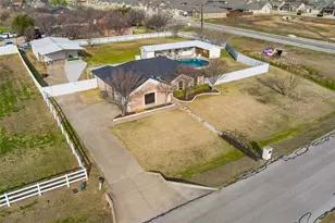 9400 Simbra Ln, Crowley, TX 76036 - Photo 36