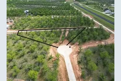 972 E Landings Drive, Granbury, TX 76049 - Photo 1