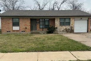 1310 Summit St, Mesquite, TX 75149 - Photo 2