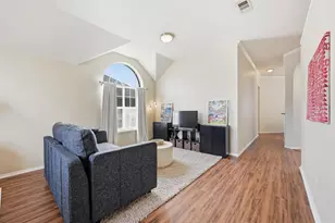 10119 Andre Dr, Irving, TX 75063 - Photo 4