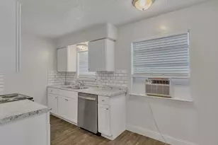 5053 Ridglea Ln, Fort Worth, TX 76116 - Photo 4