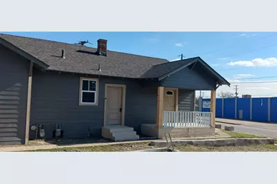 829 E Baltimore Avenue, Fort Worth, TX 76104 - Photo 2