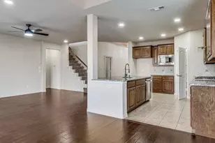 911 Melshire Dr, Garland, TX 75040 - Photo 4