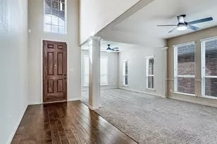 911 Melshire Dr, Garland, TX 75040 - Photo 2