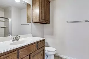 911 Melshire Dr, Garland, TX 75040 - Photo 12