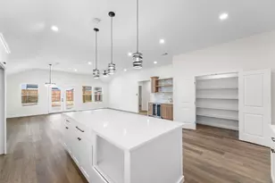 2434 Iroquois St, Dallas, TX 75212 - Photo 12