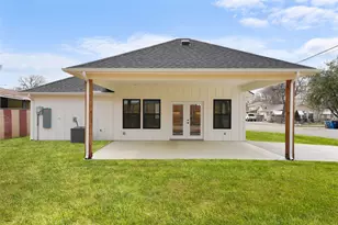 2434 Iroquois St, Dallas, TX 75212 - Photo 34