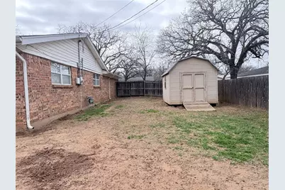 600 Travis Drive, Mineral Wells, TX 76067 - Photo 12