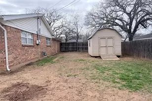 600 Travis Dr, Mineral Wells, TX 76067 - Photo 12