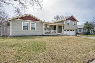 1113 Carlock St, Fort Worth, TX 76110 - Photo 2