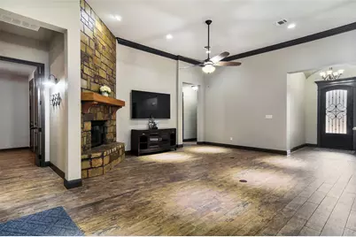 4620 Stoney Creek Court, Granbury, TX 76049 - Photo 6