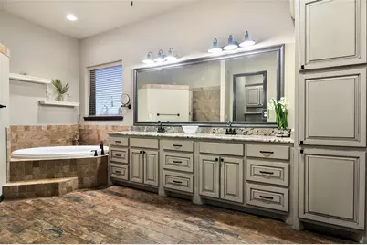 4620 Stoney Creek Court, Granbury, TX 76049 - Photo 20