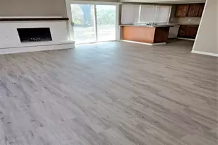 9724 White Ash Rd, Dallas, TX 75249 - Photo 2