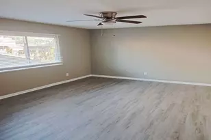 9724 White Ash Rd, Dallas, TX 75249 - Photo 8