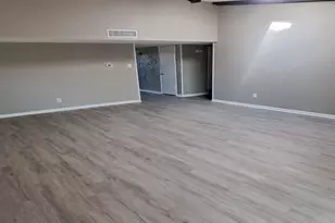 9724 White Ash Rd, Dallas, TX 75249 - Photo 6