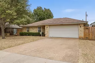 6605 Emerald Dr, Waco, TX 76708 - Photo 2